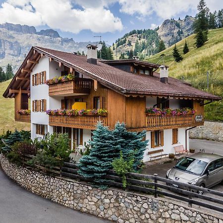 Chalet Pradat Арабба Екстериор снимка